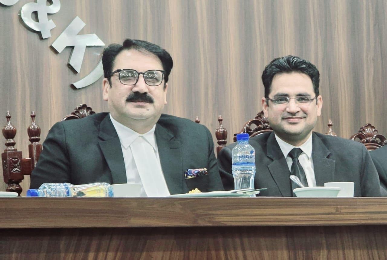 ازادکشمیر سپریم کورٹ کے معزز جج